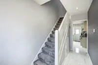 Cozy 3 Bed House in Aveley, Thurrock. Hotels in Aveley