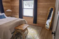 Cozy Pet- & Family-Friendly Chalet Near Stowe Mountain Resort