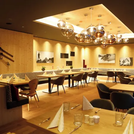 Sporthotel Chalet Отели в г. Блуденц