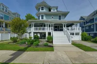 North Wildwood Home w/ Porch ~ 3 Blocks to Beach! - acceptant les animaux