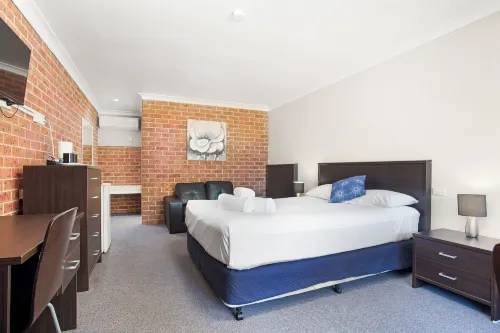 Lake Macquarie Motor Inn Hotel di Toronto