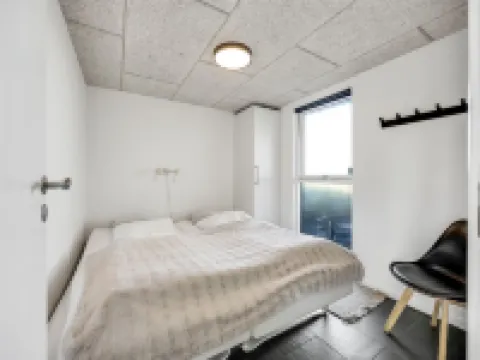 "Antonie" - 95m from the Sea