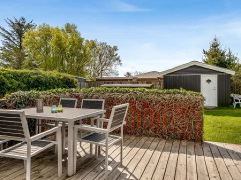 "Ingobert" - 50m from the Sea