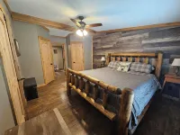 Beautifully fully remodeled cabin in the woods