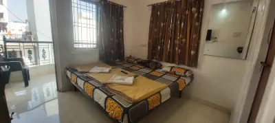 Sai Raghunandan Guest Huse Hotel in zona Shiradi sai baba real Temple