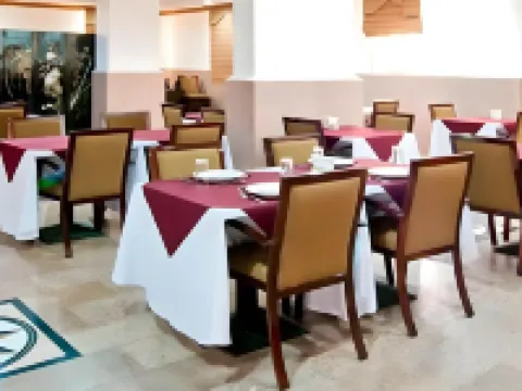 ラ ヴィラ ホテル ファナール・カタール・イスラム文化センター周辺のホテル