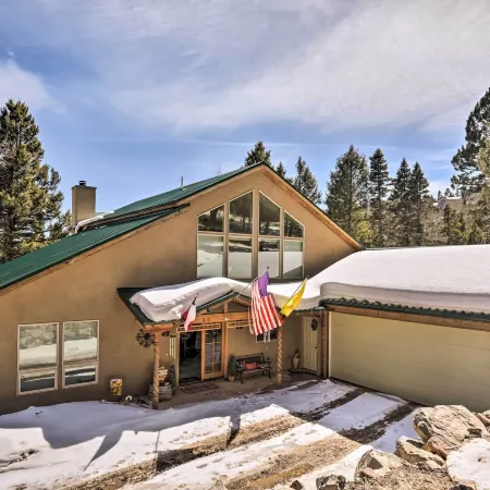 Expansive Angel Fire Retreat 1 Mi to Fishing!