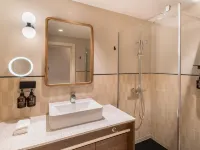 The Social Hub Barcelona Poblenou Hotels near Metro Station