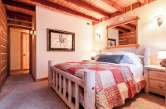 Canyon Wren Cottage, a True Couples Retreat