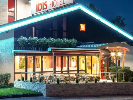 Ibis Pontarlier Отели в г. Гранж-Нарбо