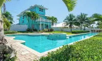 Stunning 4/3 w/ Heated Pool, Water View & Arcade! - Swimmingpools