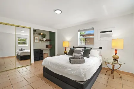 Family Retreat Tampa / 4BR, 2.5BA, Cozy & Central