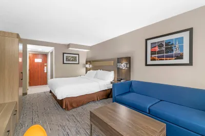 Keene Elm City Hotel, Ascend Hotel Collection Отели рядом с достопримечательностью «Спортивная площадка Тодлер»