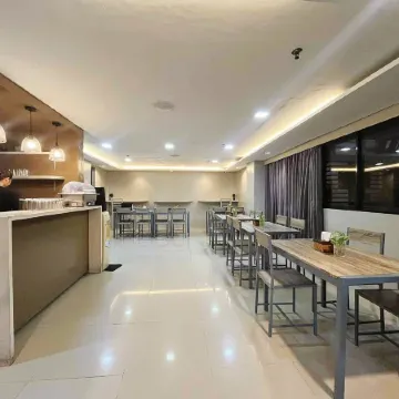 Travelbee Business Inn