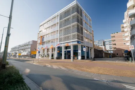 easyHotel the Hague Scheveningen Beach Отели в г. Схевенинген