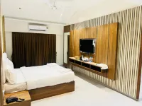 The Grand Leela Resort