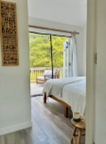 Amazing Views • 7 Acres • Creek • Hot Tub • 30 Min to All Star Village