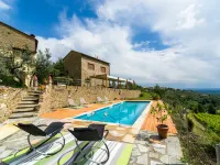 Farmhouse in Vinci with Pool and Tuscan Views - Pool