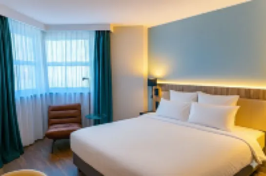 Campanile Reims Centre - CATHÉDRALE