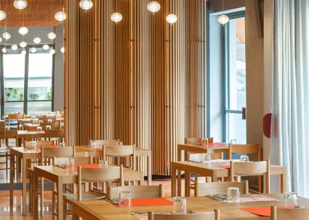 Perianth Hotel Отели рядом с достопримечательностью «Одеон Герода»