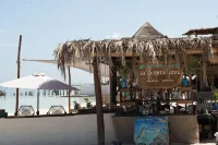 La Puerta Azul Beachfront - Adults Only - Barer