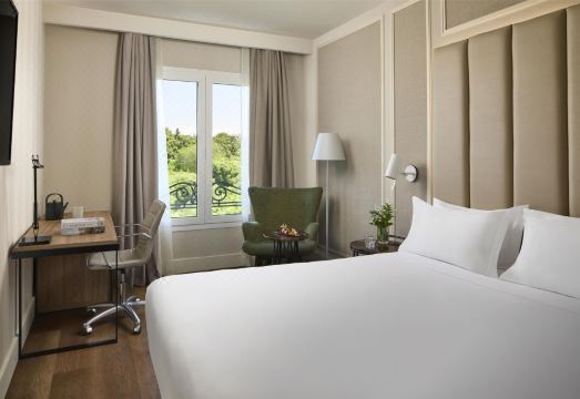 호텔 객실 내부 이미지