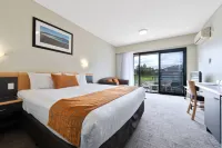 Quality Resort Sorrento Beach Hotels in Madeley