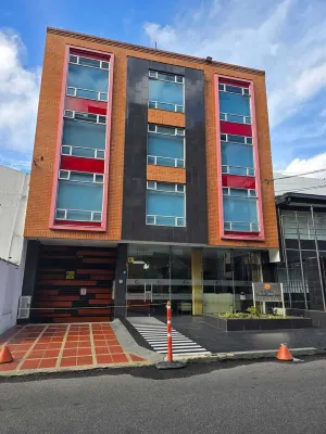 Hotel Castellana 100 Hotels in Barrios Unidos
