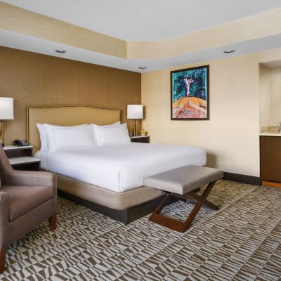 King Room With Mobility Accessible Bathtub Hilton Phoenix Airport Promo Code
