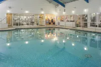Holiday Inn MAIDSTONE - SEVENOAKS by IHG - Yüzme Havuzu