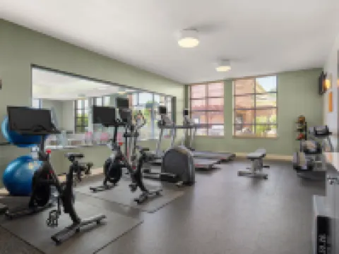 โฮมวูดสวีทส์ บายฮิลตัน นิวทาวน์ - แลงฮอร์น PA โรงแรมในBucks County