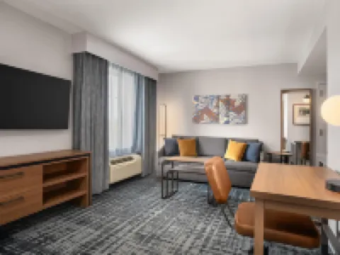 โฮมวูดสวีทส์ บายฮิลตัน นิวทาวน์ - แลงฮอร์น PA โรงแรมในBucks County