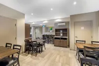 Quality Inn Centre-Ville - Frühstück