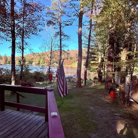 Cozy Roscoe Lakefront Cabin