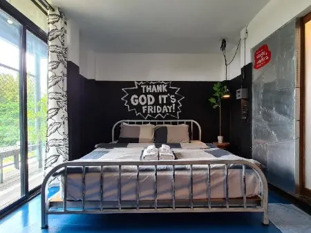 Hand Hotel Отели рядом с достопримечательностью «Aquarium The Institute of Marine Science Burapha University»