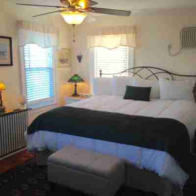 The Stirling House Waterfront Inn Greenport Rooms