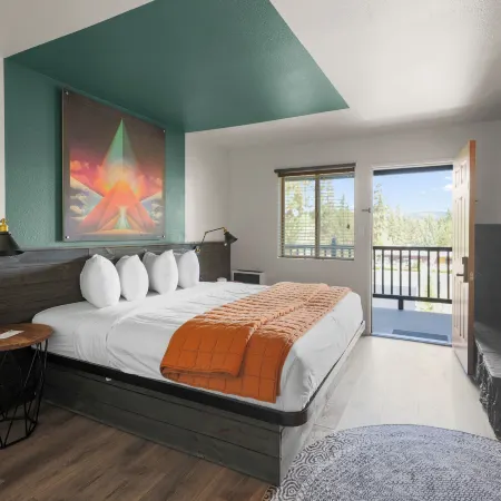 Sessions Retreat & Hotel