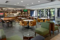 Courtyard Atlanta Perimeter Center - breakfast