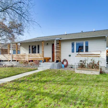 12 Mi to Bozeman: Duplex w/ Sauna & Yard