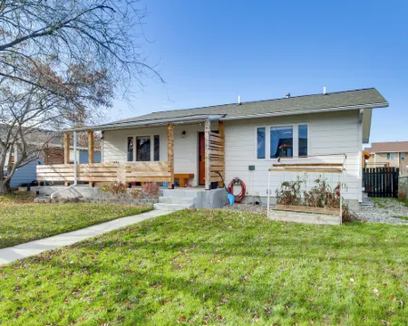 12 Mi to Bozeman: Pet-friendly Gem w/ Sauna & Yard Hotels in Belgrade