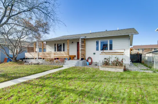 距離博茲曼12英里：寵物友好寶石，帶桑拿和庭院 貝爾格萊德酒店