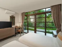Issara Boutique Winery Hotel Hotels in Muak Lek