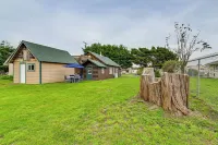 Unique Dog-Friendly Log Cabin Short Walk to Ocean - 3-Star