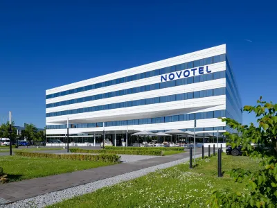 Novotel Muenchen Airport - Newly Renovated Отели в г. 