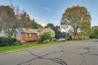 Train to Boston! Cozy Apartment in Winchester - Apartments