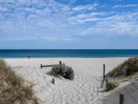 Stylish Studio Near Fremantle Cafés and Beaches