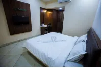 Twilight Inn, Purasaiwakkam