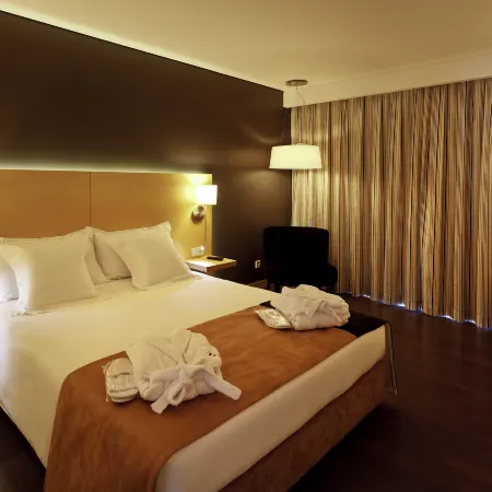 Mercure Braga Centro Hotel Отели рядом с достопримечательностью «Брага Мунисипал»