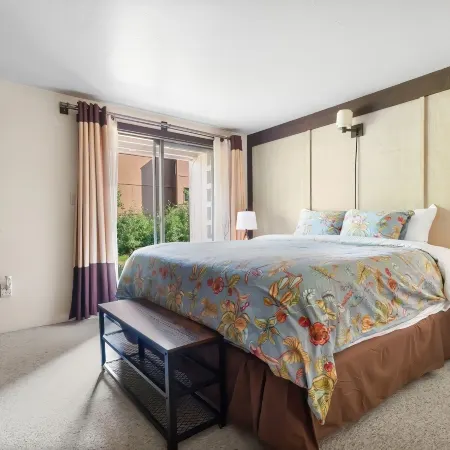 Relaxing, Well Furnished Condo - Creekside #29