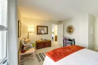 3 Mi to IU: Dog-friendly Condo w/ Pool Access! - balcony